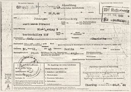 Deregistration certificate forged by Donata Helmrich for Andrea Wolffenstein, under the name of Charlotte Maly, 1944.