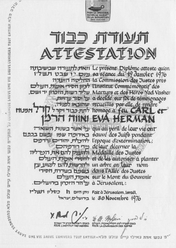 Fotografie: Urkunde für Carl und Eva Hermann über ihre Anerkennung als „Gerechte unter den Völkern“, Yad Vashem, 30. November 1976