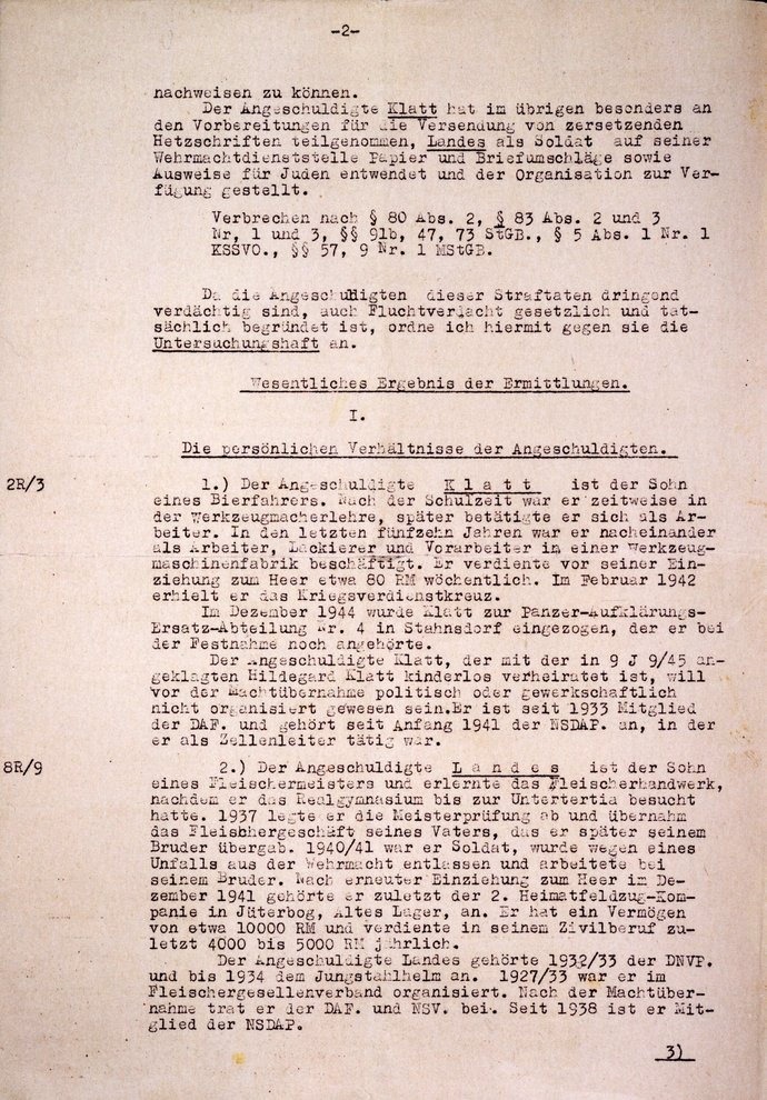 Fotografie: Anklageschrift gegen Walter Klatt, Henry Landes, Alfred Stein, Berlin, 26. März 1945 (Auszug)