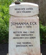 Fotografie: Grabstein von Johanna Eck auf dem St Matthias-Friedhof in Berlin-Tempelhof, Röblingstraße, 2011