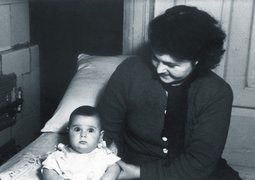 Riva Zivcon with her daughter Ada (born 1940), Liepāja, 1941.