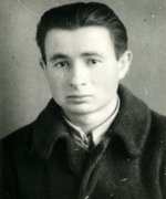 Fotografie: Oswald Rufeisen in Nowa Wilejka bei Wilna (Vilnius), 1945