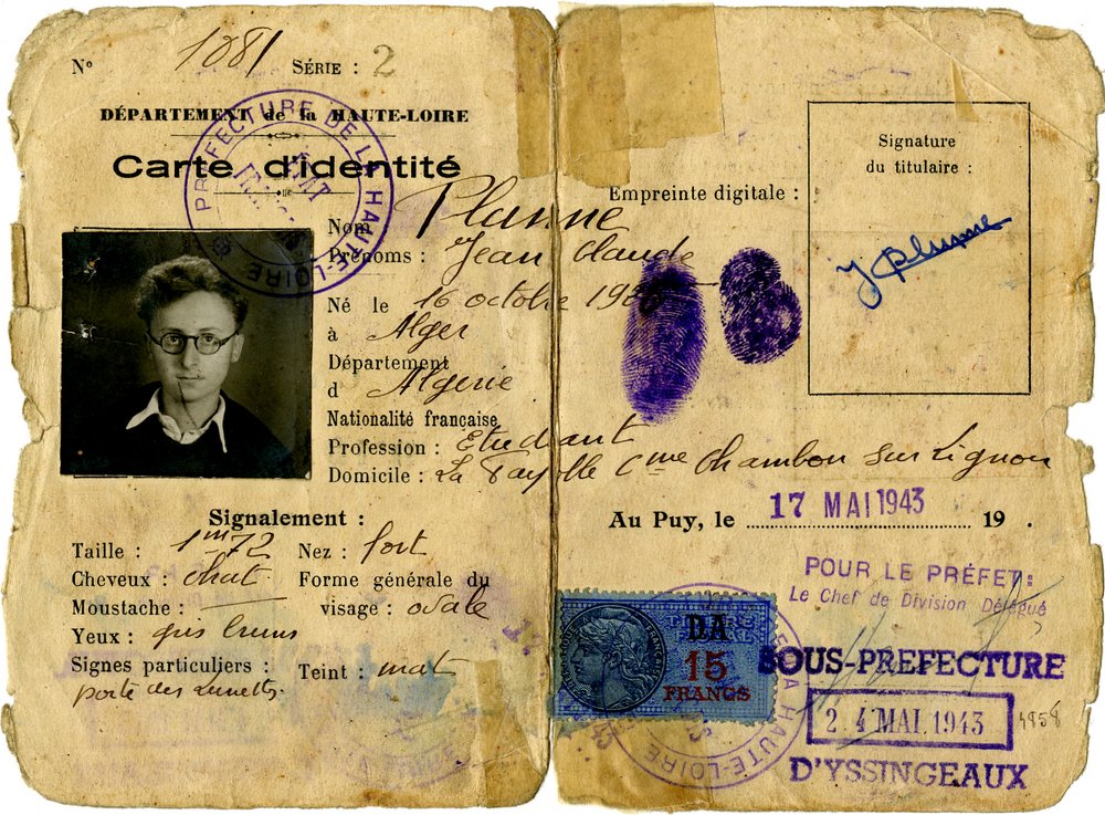 Fotografie: Gefälschter Ausweis von Oscar Rosowsky, hergestellt von ihm selbst durch Umarbeitung eines Ausweises seines Freundes Jean-Claude Pluntz, Mai 1943