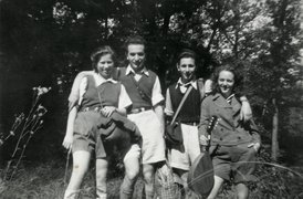 Photo: Members of the Zionist “forgery workshop,” left to right: Franciska Schechter (1920–1966), Ernő Teichman (1922–?), Endre Grósz, and a friend (name unknown), Budapest, 1944.
