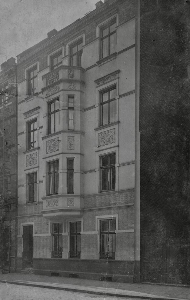 Fotografie: Das Haus in der Winkelsfelder Straße 14 in Düsseldorf, undatiert