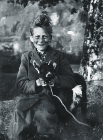 Fotografie: Edgar Brichta im Versteck, Fusa 1944