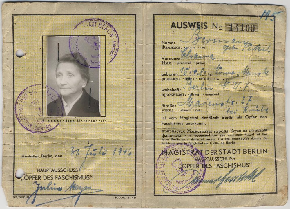 Fotografie: Ausweis als „Opfer des Faschismus“ von Chawa Berman, ausgestellt am 31. Juli 1946
