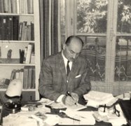 Michał Borwicz at his desk, after 1945.