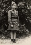 Irena Ceder in ihrer Pfadfinderuniform, Bielsko 1946