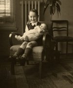 Franz Michalski mit seinem kleinen Bruder Peter, Breslau, Januar 1941