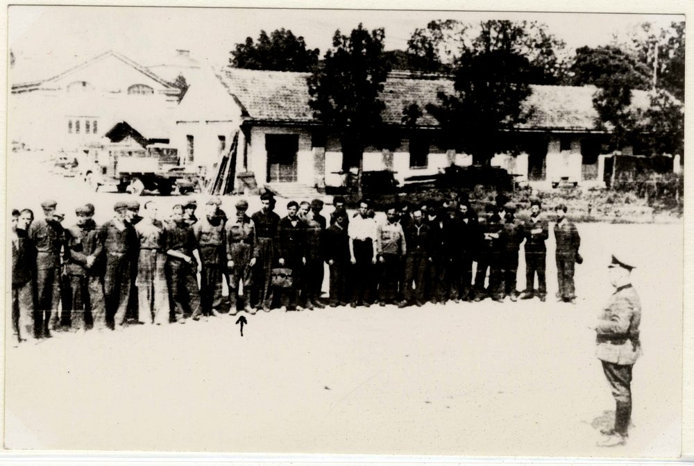 Fotografie: Jüdische Zwangsarbeiter im Ghetto Przemyśl, um 1942
