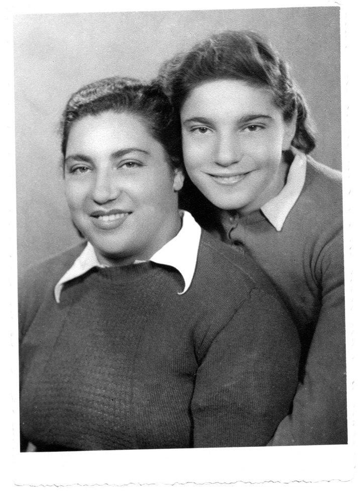 Fotografie: Stela Baruch und ihre Mutter Bukica, Israel 1959