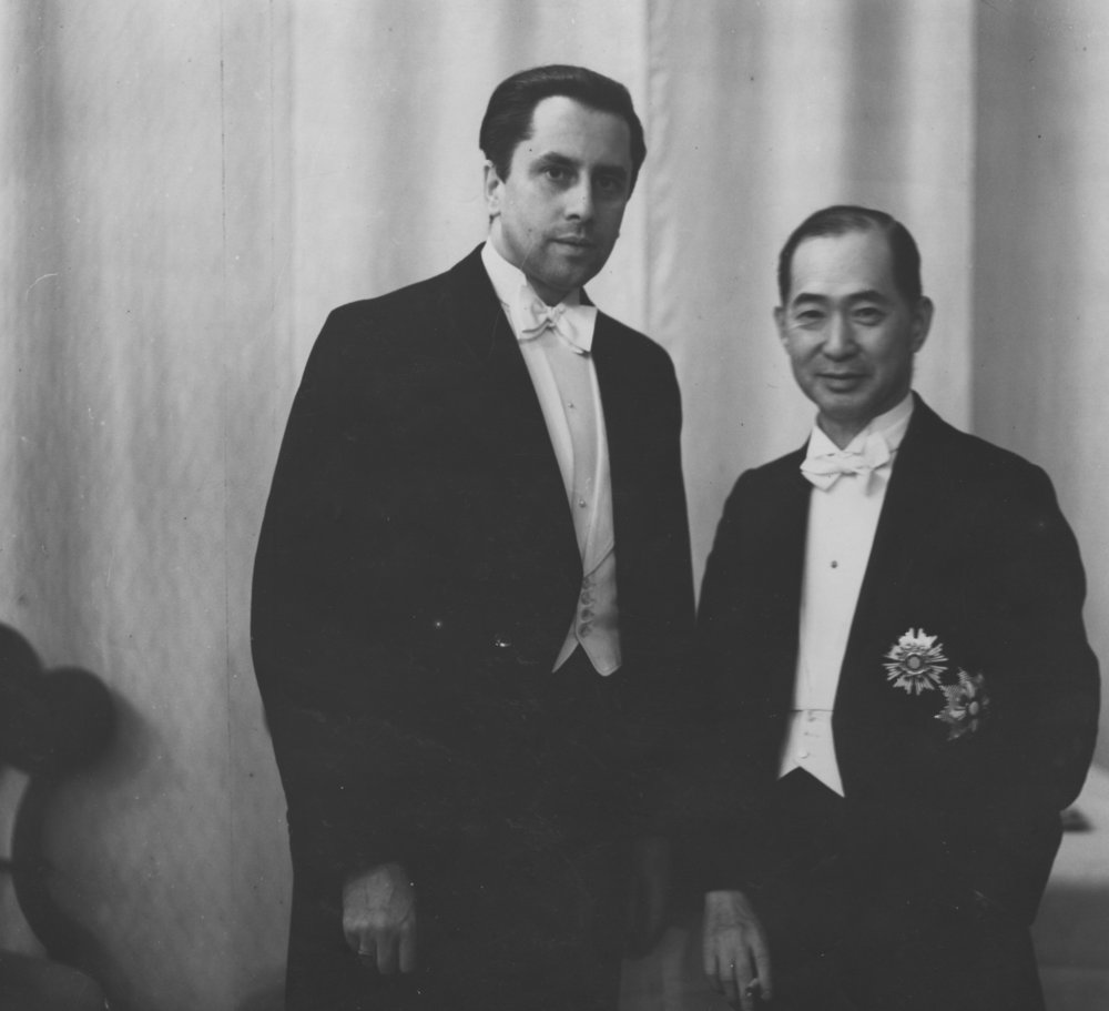 Fotografie: Tadeusz Romer mit dem außerordentlichen Gesandten und bevollmächtigten Minister Japans in Polen, Nabubumi Ito, 1937