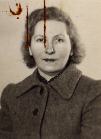 Photo: Photo of Berta Schulz on her application for official recognition as a Victim of Fascism, around 1945.