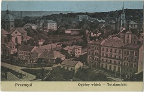 Postcard of Przemyśl, before 1939. The attic hiding place is in the white rear building (center) at number 3 Tatarska Street.