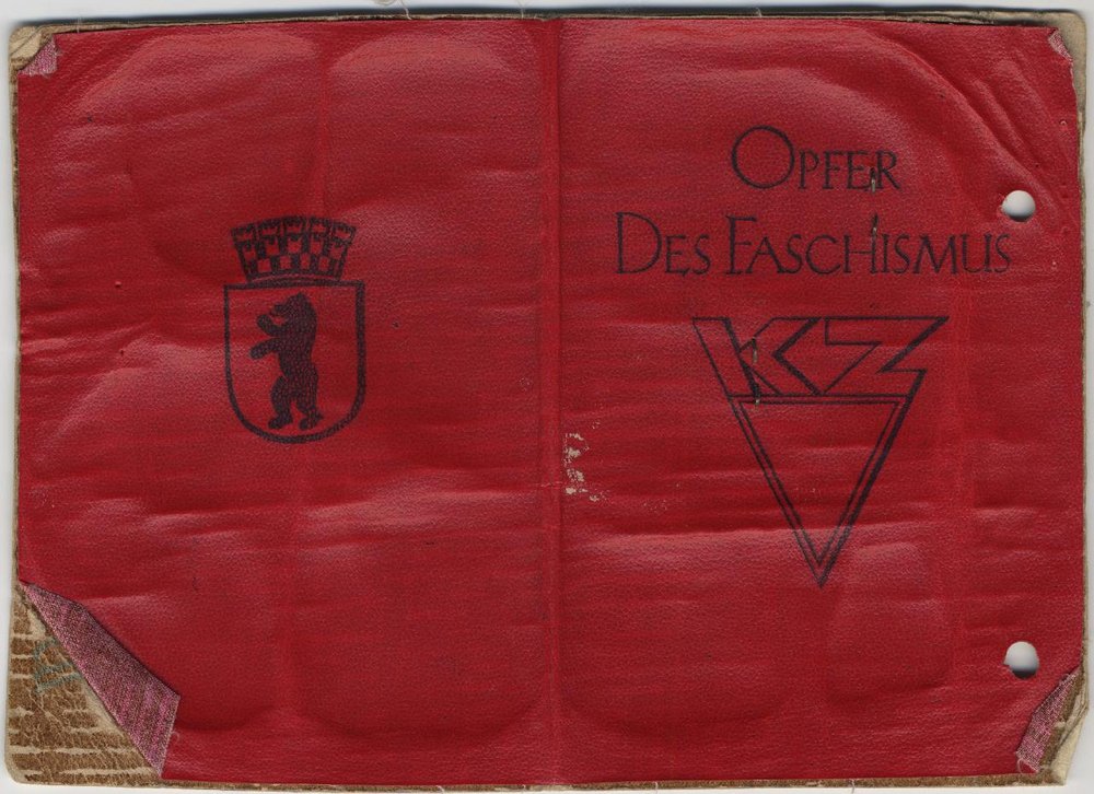 Fotografie: Ausweis als „Opfer des Faschismus“ von Chawa Berman, ausgestellt am 31. Juli 1946