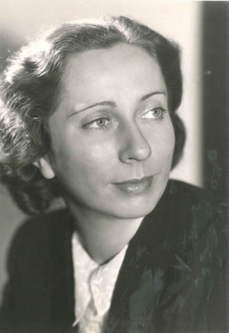 Dorothea Neff as an actress at the Deutsches Volkstheater, before 1945.
