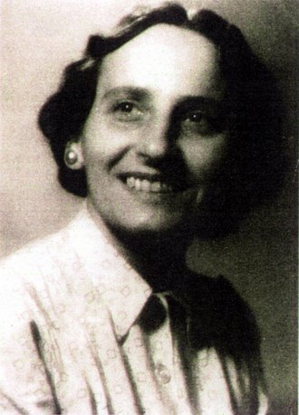 Viktoria Kolzer, um 1943
