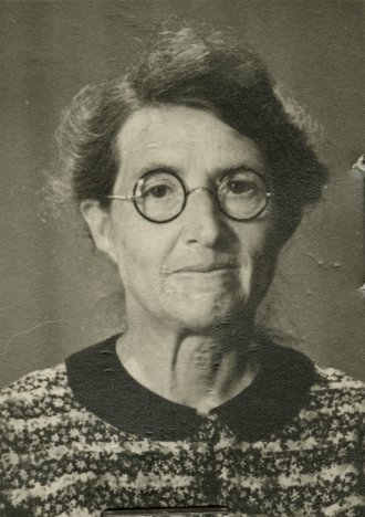 Anna Fisch, Foto aus der Kartei des Hauptausschusses „Opfer des Faschismus“ des Berliner Magistrats, um 1946
