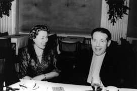 Fotografie: Ludwig Lichtwitz und seine Frau Wally, Berlin, 30. Dezember 1957