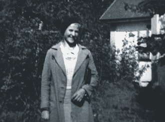 Olivia Viļumson, around 1945.