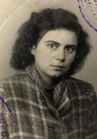 Photo: Ruth Jacks’ passport photo in her identity card as an official Victim of Fascism, Berlin, 1946.
