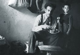 Moshe and Gavra Mandil in prison in Pristina, 1942.