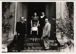 Left to right: Jurek Rozenek, unknown woman and child, Frieda Löser, Michał Rozenek, Berlin, 1951.