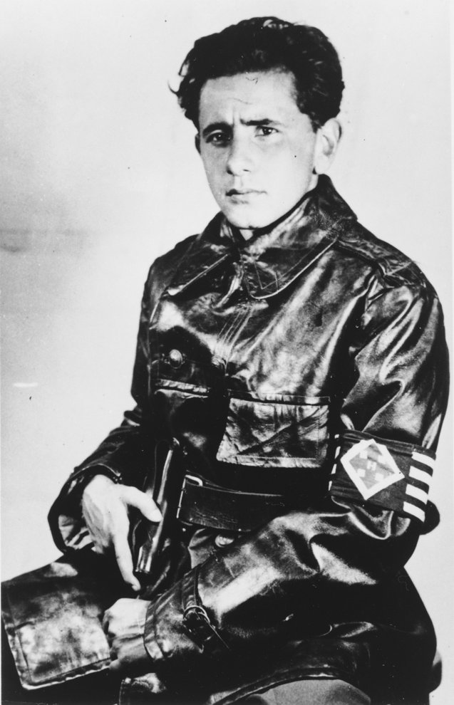 Photo: Endre Grósz (later David Gur) in Arrow Cross Party uniform, 1944/45.