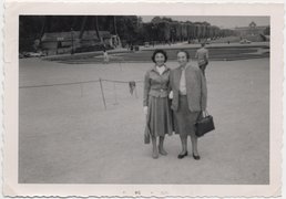 Susanne Altmann (left) and Donata Helmrich, Paris, 1954.