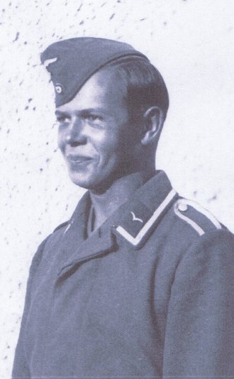 Fotografie: Leonhard Bartlakowski als Soldat der Wehrmacht, um 1938