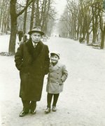 Samuel Bak mit seinem Großvater Chone Jochel, Wilna 1940