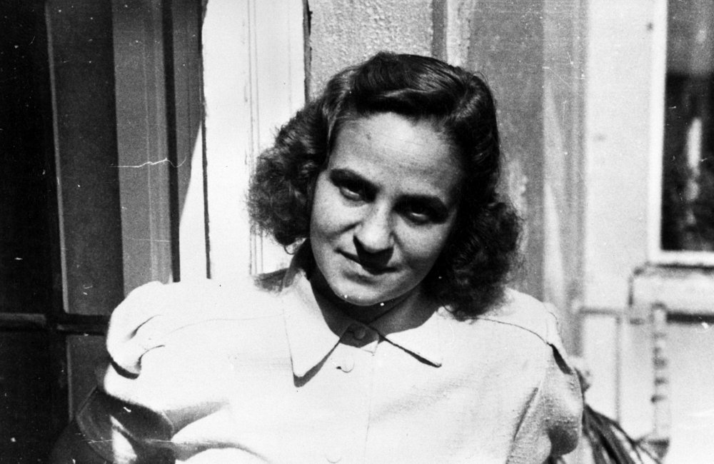 Photo: Gertrud Scharff after the end of the war, Berlin, 1945.