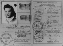 Forged ID card for Feigele Peltel, issued in the name of Stanisława Wąchalska, Warsaw, 1943.