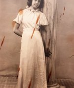 Fotografie: Dora Bourla als Jugendliche, undatiert