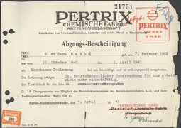 Fotografie: Abgangsbescheinigung der Firma Pertrix, 1941