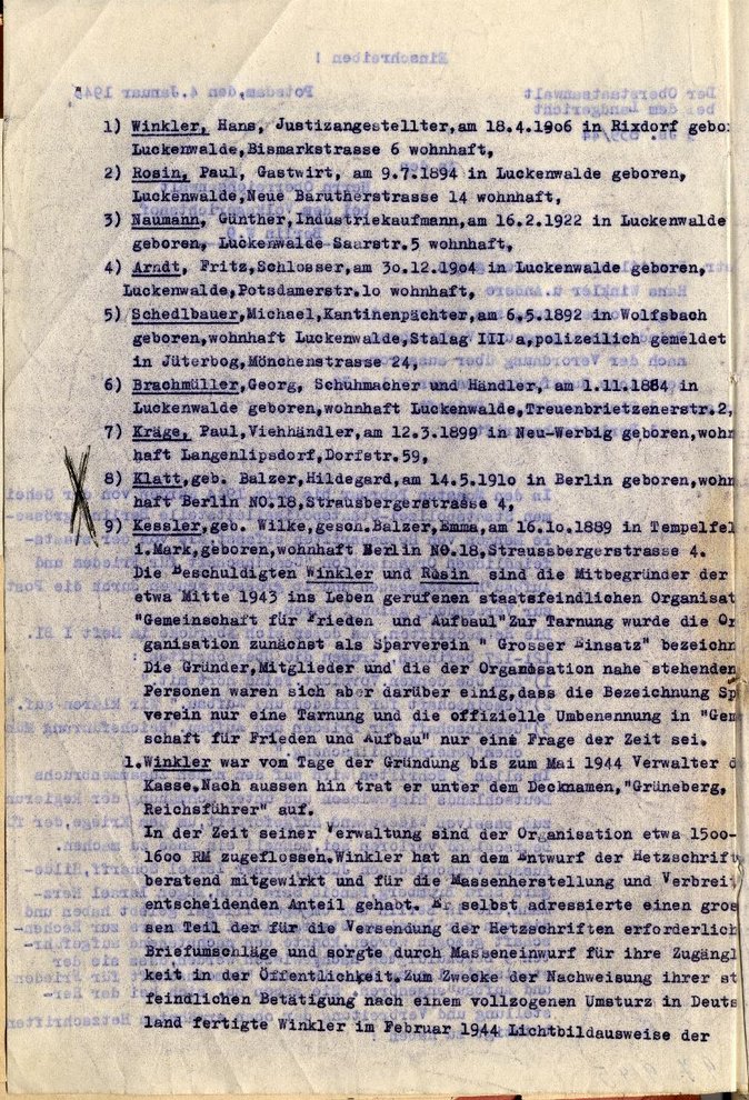 Fotografie: Fünfseitiger Ermittlungsbericht des Oberstaatsanwalts beim Landgericht Potsdam für den Oberreichsanwalt beim Volksgerichtshof zum Verfahren gegen Angehörige der Gemeinschaft für Frieden und Aufbau, Potsdam, 4. Januar 1945