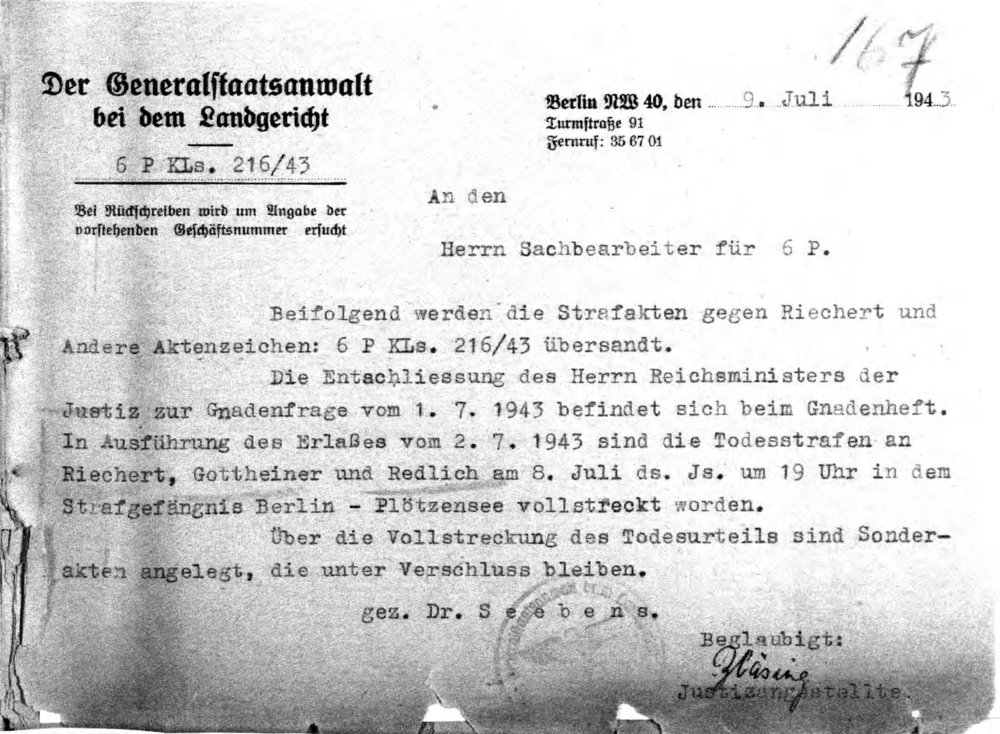 Fotografie: Meldung über die Vollstreckung der Todesstrafe gegen Heinz Riechert, Max Gottheiner und Gerhard Redlich, 1943