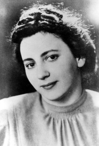 Inge Deutschkron, around 1940.