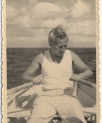 Fotografie: Siegfried Bibo bei einer Ruderpartie 1957