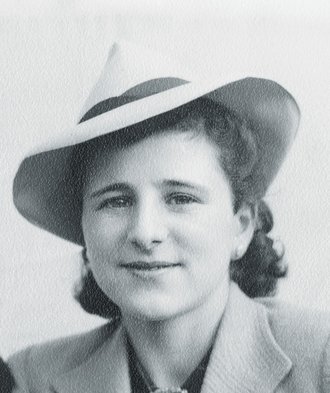 Lena Jedwab-Kropveld, March 1942.