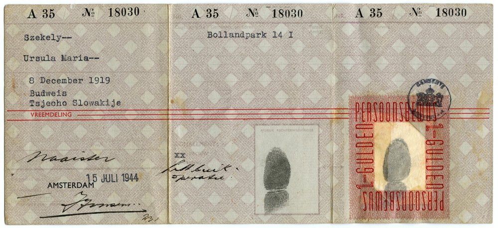 Fotografie: Ausweis von Uschi Rubinstein, ausgestellt auf den Tarnnamen Ursula Maria Szekely, ausgestellt am 15. Juli 1944