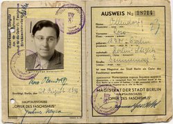 Ausweis als „Opfer des Faschismus“ von Rose Ollendorff, ausgestellt am 28. August 1946