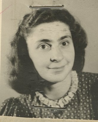 Jenny Kahane, around 1945.