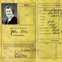 Passport belonging to Gerda Mez