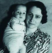 Lilli Michalski with her son Franz, Görlitz, 1934.