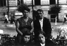 Nelli Gordon with her mother Sinaida Gordon (front, left to right) and the helpers Maria and Vasili Subkov (back), Dnepropetrovsk, 1948.