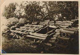 Fotografie: Ein Versteck auf dem Bauernhof, Foto der deutschen Ordnungspolizei, Oktober 1943
