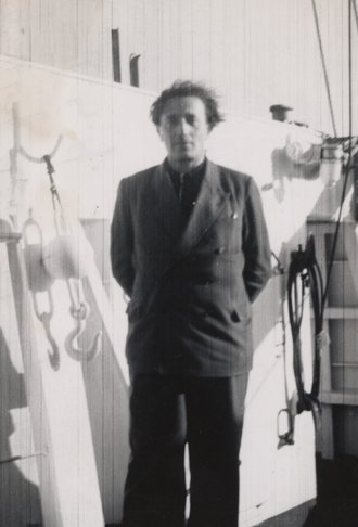 Fotografie: Hermann (Harry) Ornstein auf der Überfahrt in die USA, 1949
