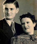 David Stoliar mit seiner nach Paris ausgewanderten Mutter Bella, Ende 1930er Jahre